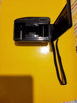 Macchina fotografica a rullini