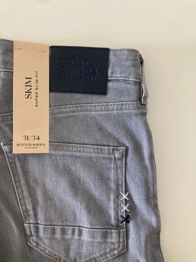 Scotch & Soda Skim. Pantalón vaquero gris. W31 L34
