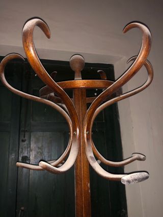 Perchero antiguo de madera