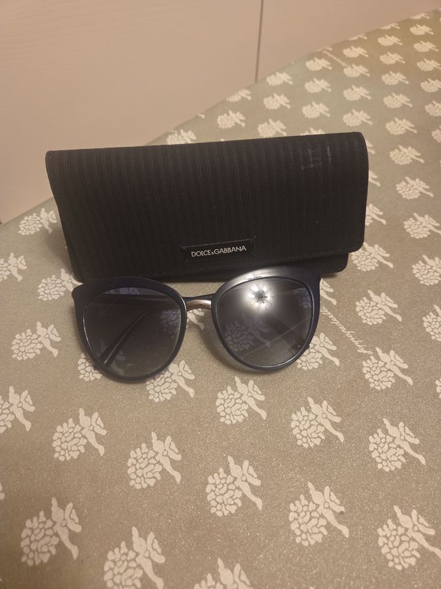 Occhiali Dolce&Gabbana blu lente sinistra rovinata