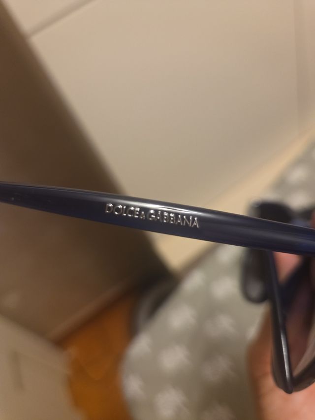 Occhiali Dolce&Gabbana blu lente sinistra rovinata