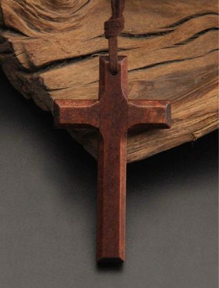 Collar Cruz Madera Marrón