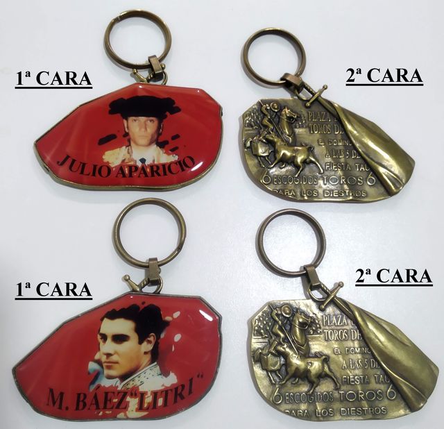 Lotes de 10 llaveros toreros