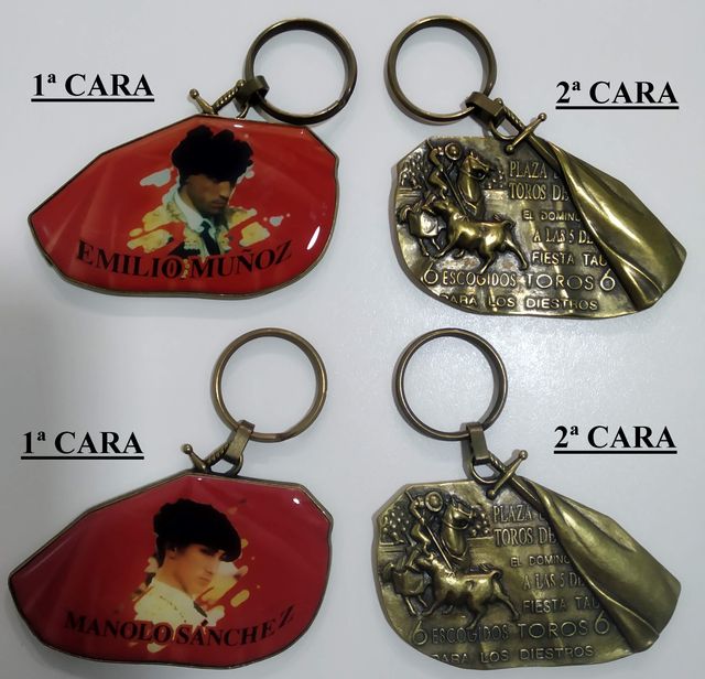 Lotes de 10 llaveros toreros