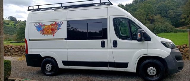 Peugeot Boxer 2015 totalmente camperizada