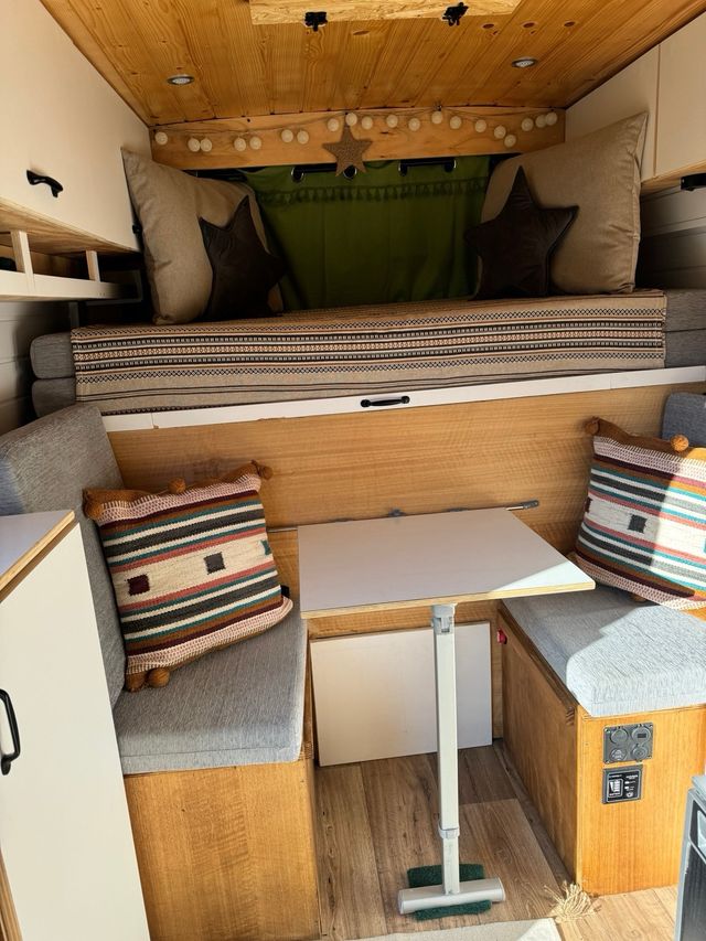 Peugeot Boxer 2015 totalmente camperizada