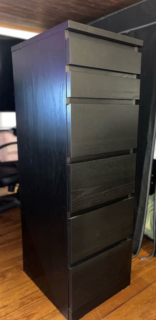 Cómoda MALM negra Ikea - 6 cajones