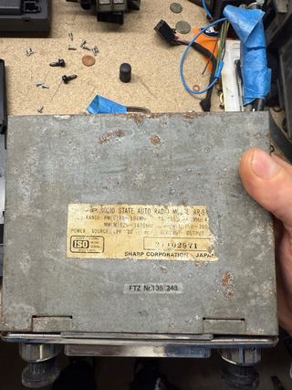 Radios coche vintage: Sharp y Blaupunkt