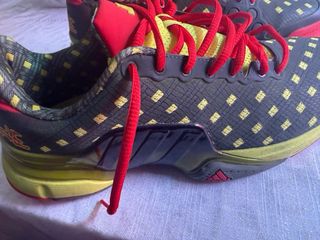 super oferta zapatillas Adidas usadas una vez