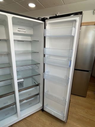 FRIGORIFICO AMERICANO 177CM HISENSE INOX NOFROST A