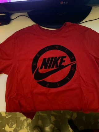 Camiseta Nike roja - Talla M