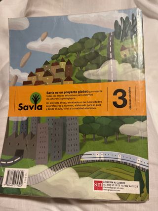 Ciencias sociales. 3 Primaria. Savia. Madrid [L...