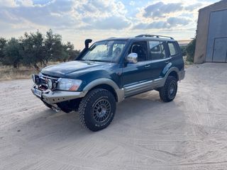 Mitsubishi Montero 2005