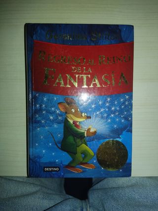 Regreso al Reino de la Fantasía: ¡Libro con olo...