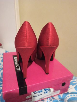 Zapatos rojos Buonarroti tacón