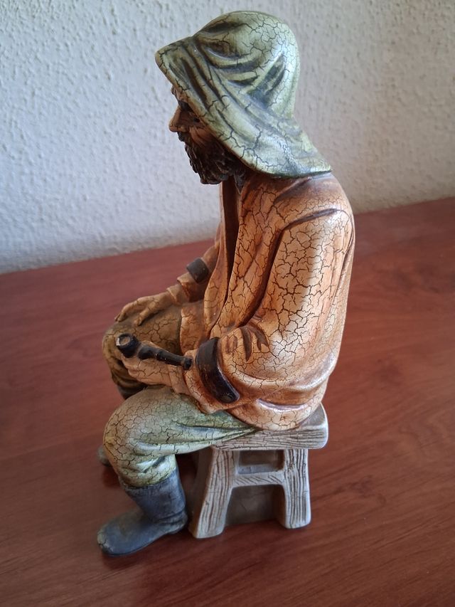 Figura pescador cerámica