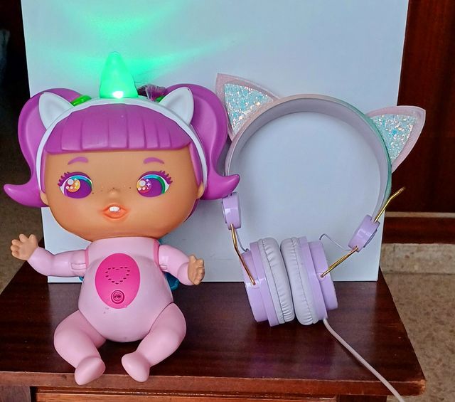 Muñeca Unicornio Rosie Rainbow+Cascos orejas gato