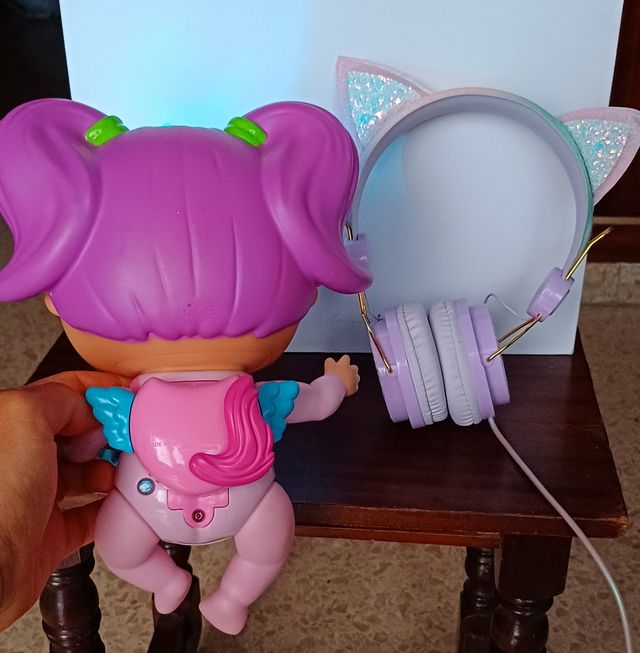 Muñeca Unicornio Rosie Rainbow+Cascos orejas gato