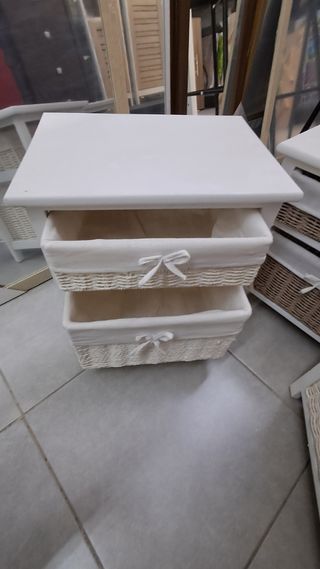 Cajoneras Blancas con Cestos