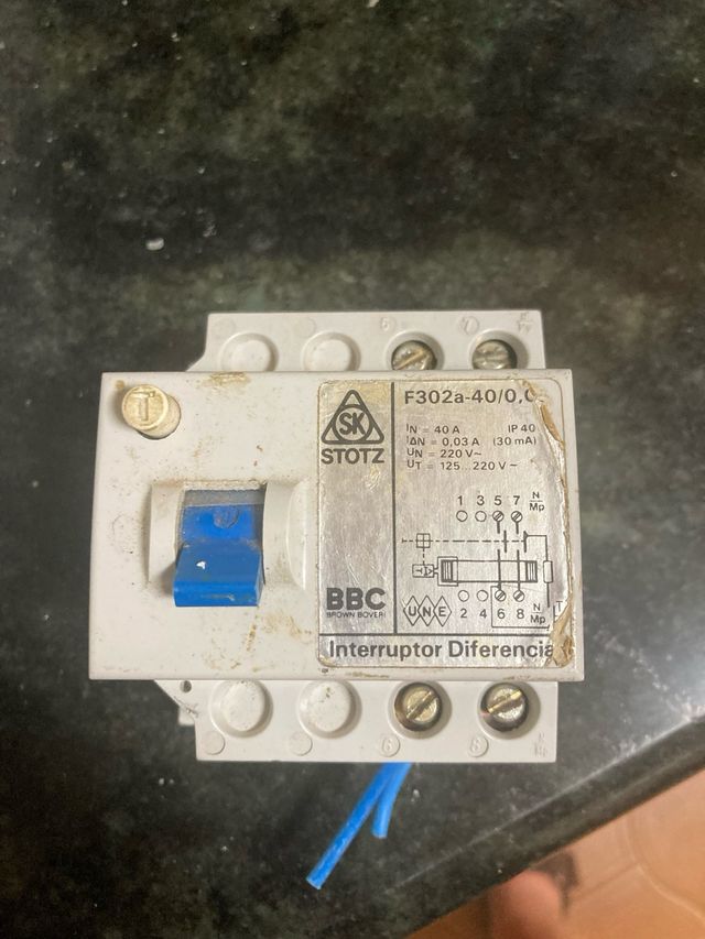 marerial electrico Hager SB125 + Contactor ES 263B