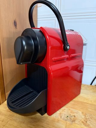 Cafetera Nespresso Krups Roja
