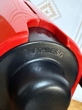 Cafetera Nespresso Krups Roja
