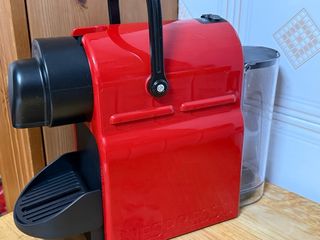 Cafetera Nespresso Krups Roja