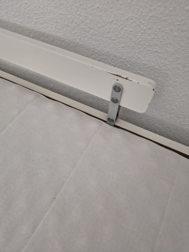 Cama infantil Ikea con colchón y dos barras