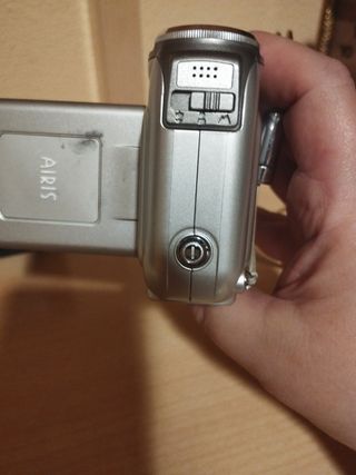 Cámara video Airis - Plata