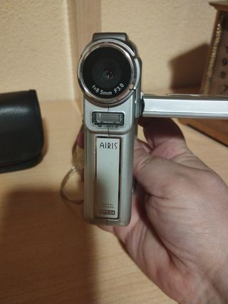 Cámara video Airis - Plata