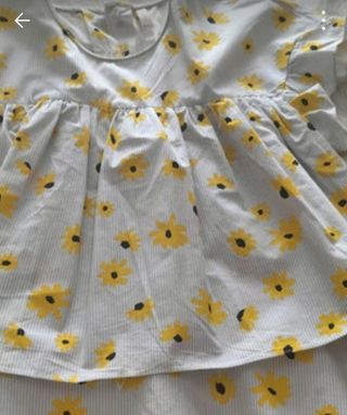 Blusa Zara flores - Talle S