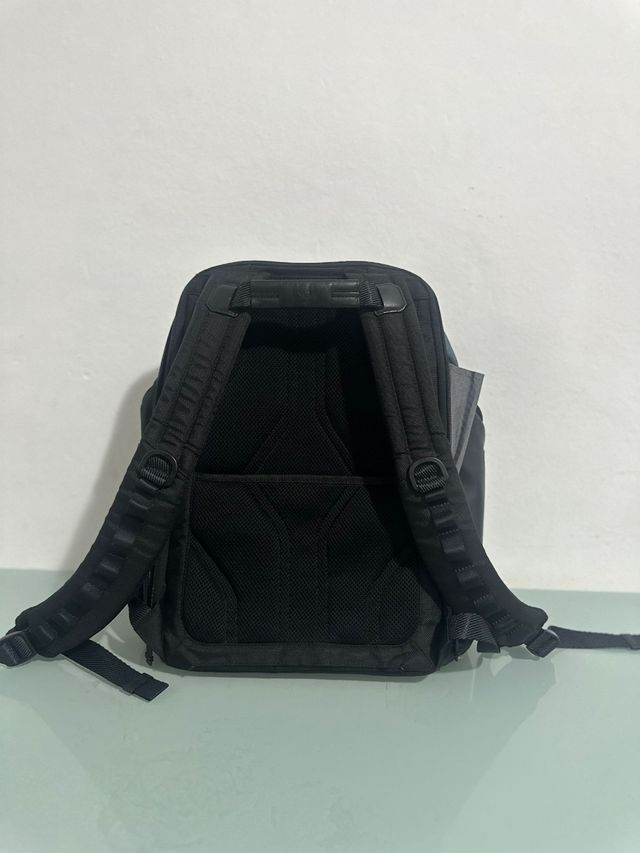 Mochila Tumi - Negra y azul flojo