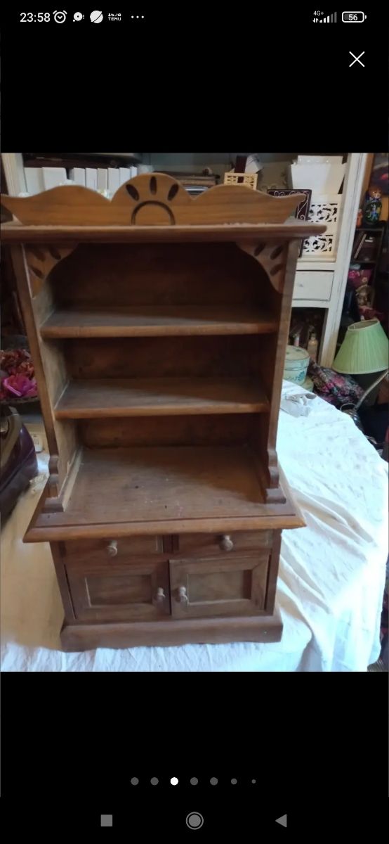 Credenza rustica in miniatura