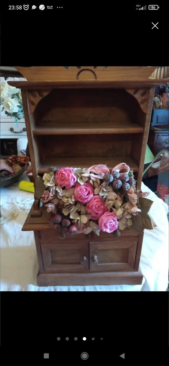 Credenza rustica in miniatura