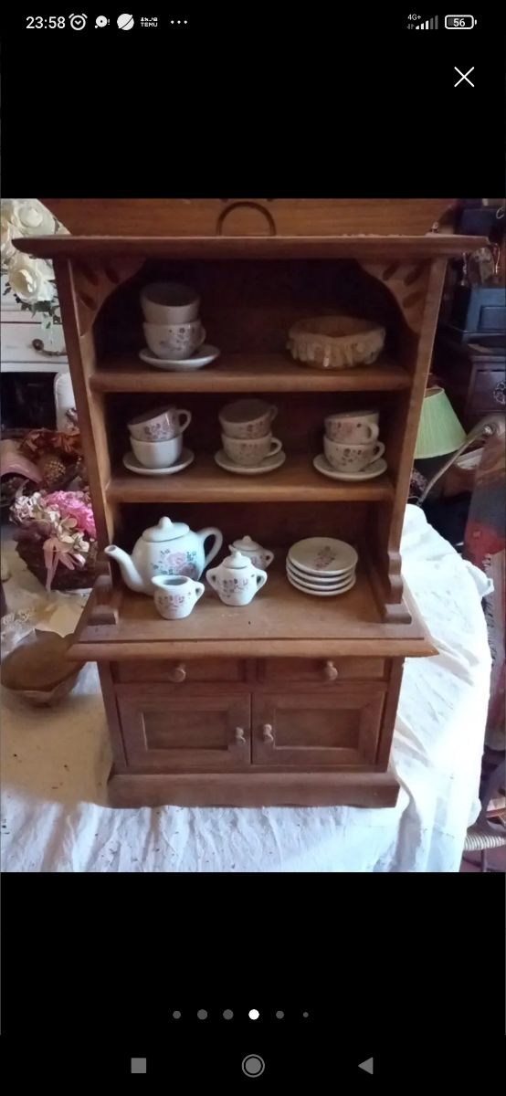 Credenza rustica in miniatura
