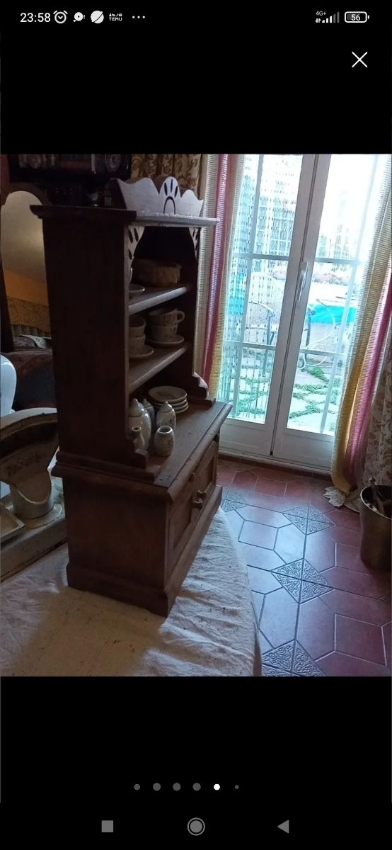 Credenza rustica in miniatura