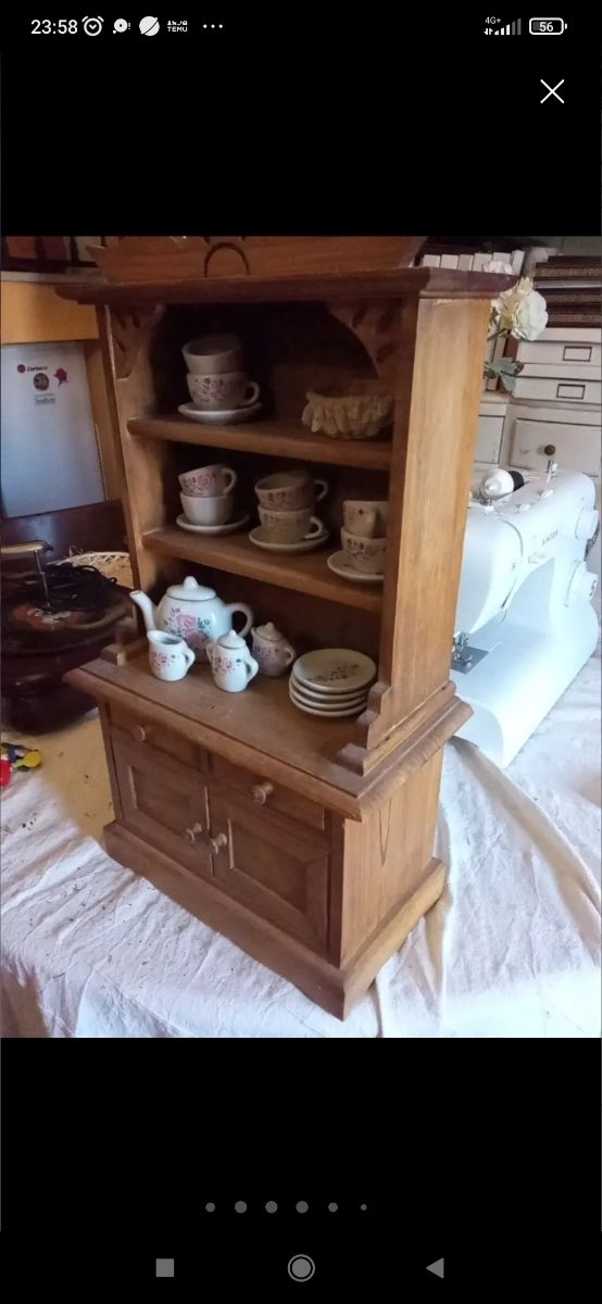 Credenza rustica in miniatura