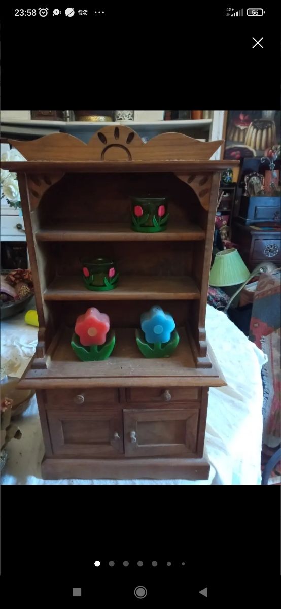 Credenza rustica in miniatura