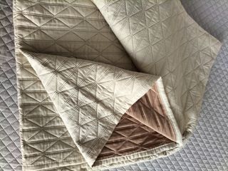 Trapuntina matrimoniale beige chiaro e scuro