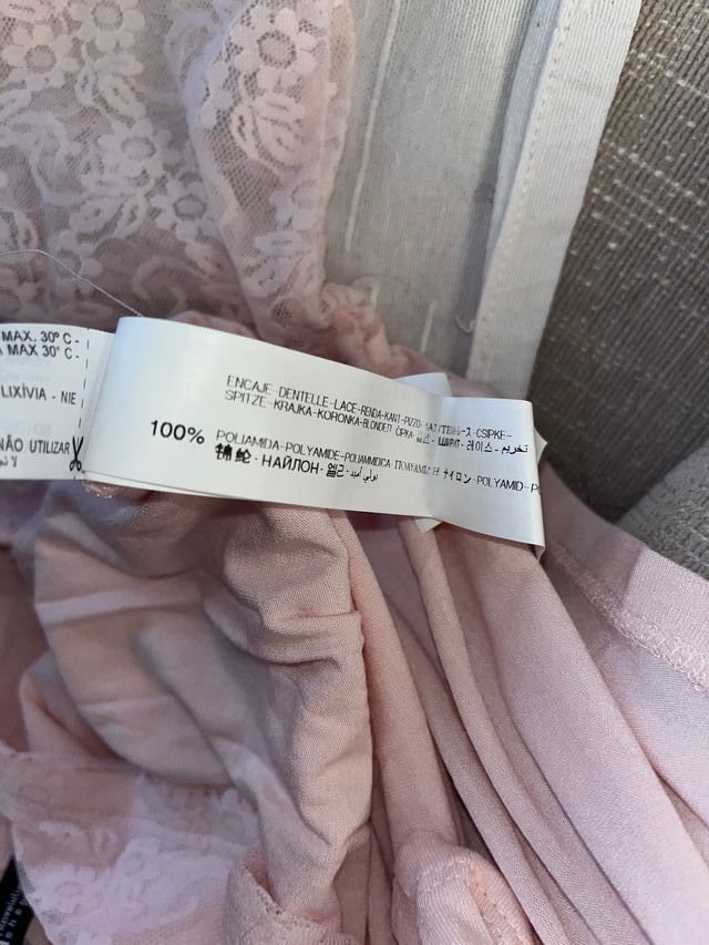 Blusa rosa encaje años 2000