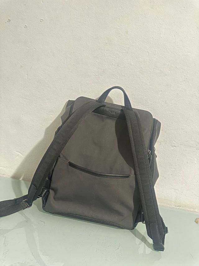 Mochila Tumi negra