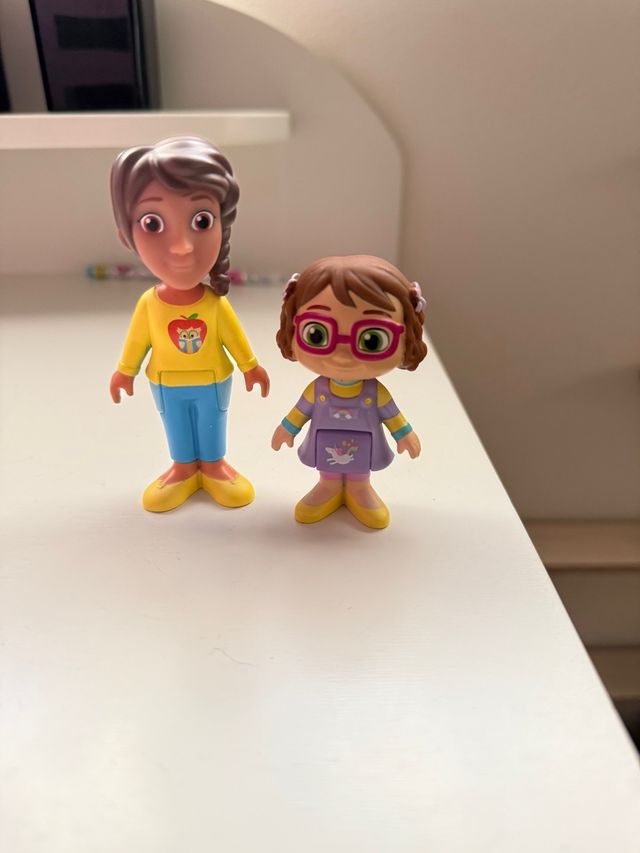 Ônibus musical Cocomelon + 2 figuras