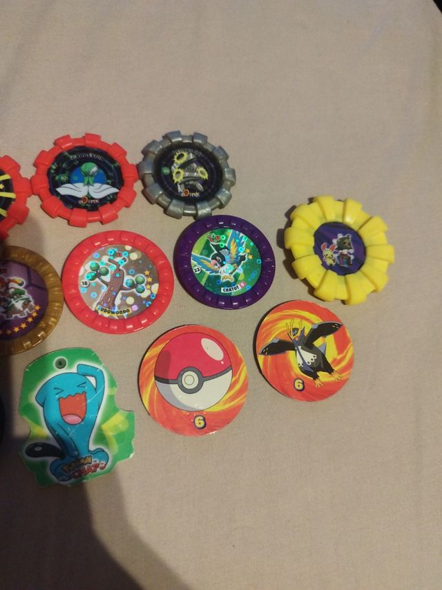 Tazos Pokémon 
Precio unidad y negocible 