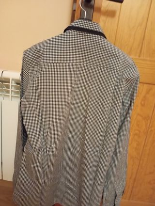Camisa DI.BYE cuadros blanco-negro, con bolsillo