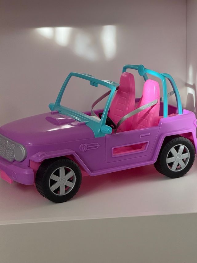 Jeep Barbie descapotable rosa