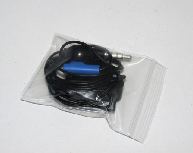 Sony Playstation 4 (PS4) Mono Chat Earbud With Mic