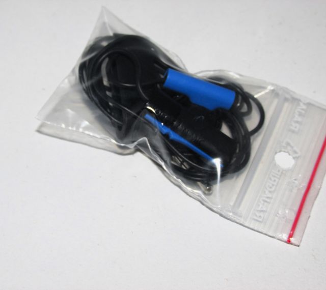 Sony Playstation 4 (PS4) Mono Chat Earbud With Mic