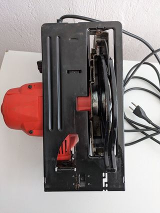 Sierra circular Black&Decker KS64 usada