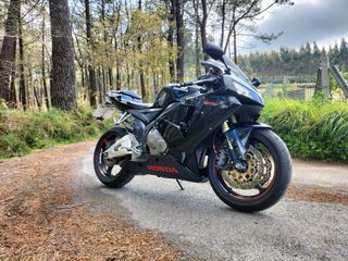 Honda CBR 600 RR - Moto deportiva