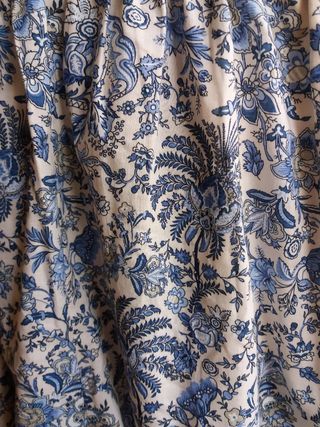 Precioso mono con tirantes de lazada. Con pantalón